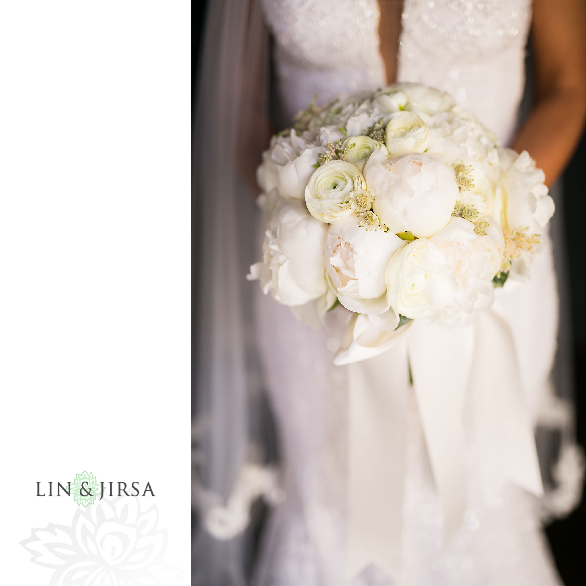 02 vibiana los angeles bride bouquet wedding photography
