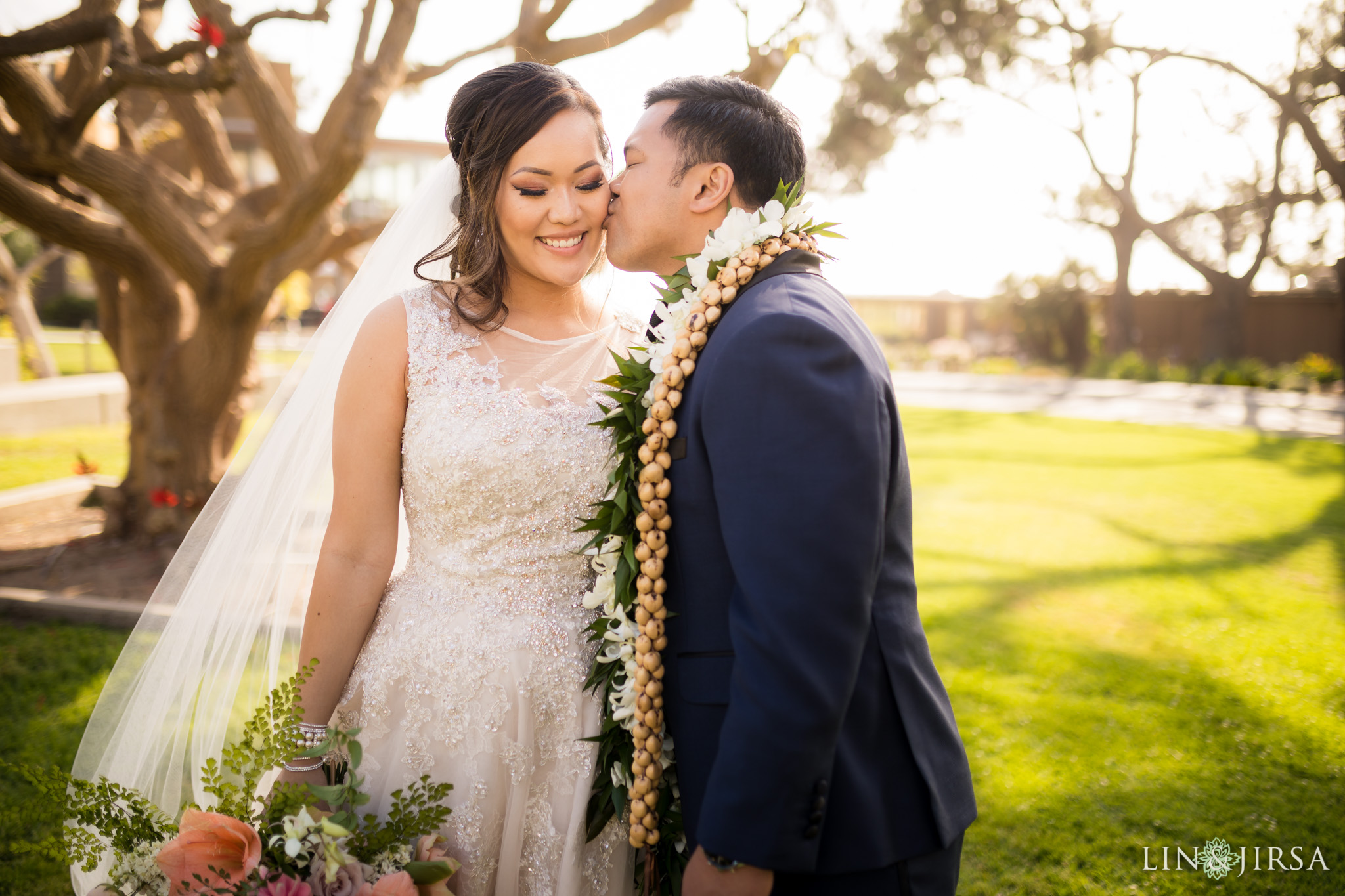 07 scripps seaside forum UC san diego wedding photography