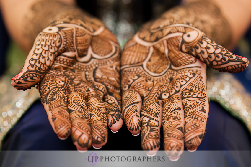 Applying Mehndi in hands and feet offers numerous health benefits.