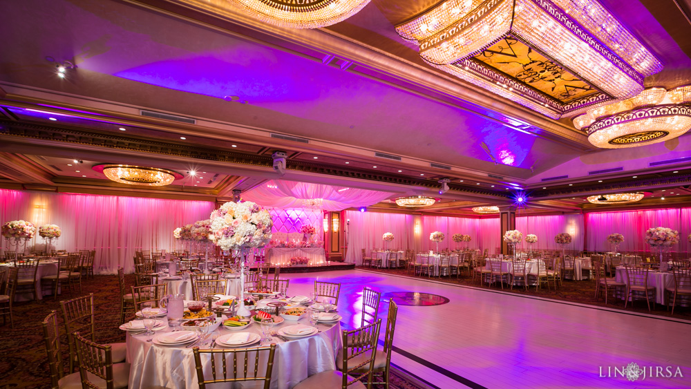11-Glenoaks--Ballroom-LA-Banquets-Wedding-Photographer