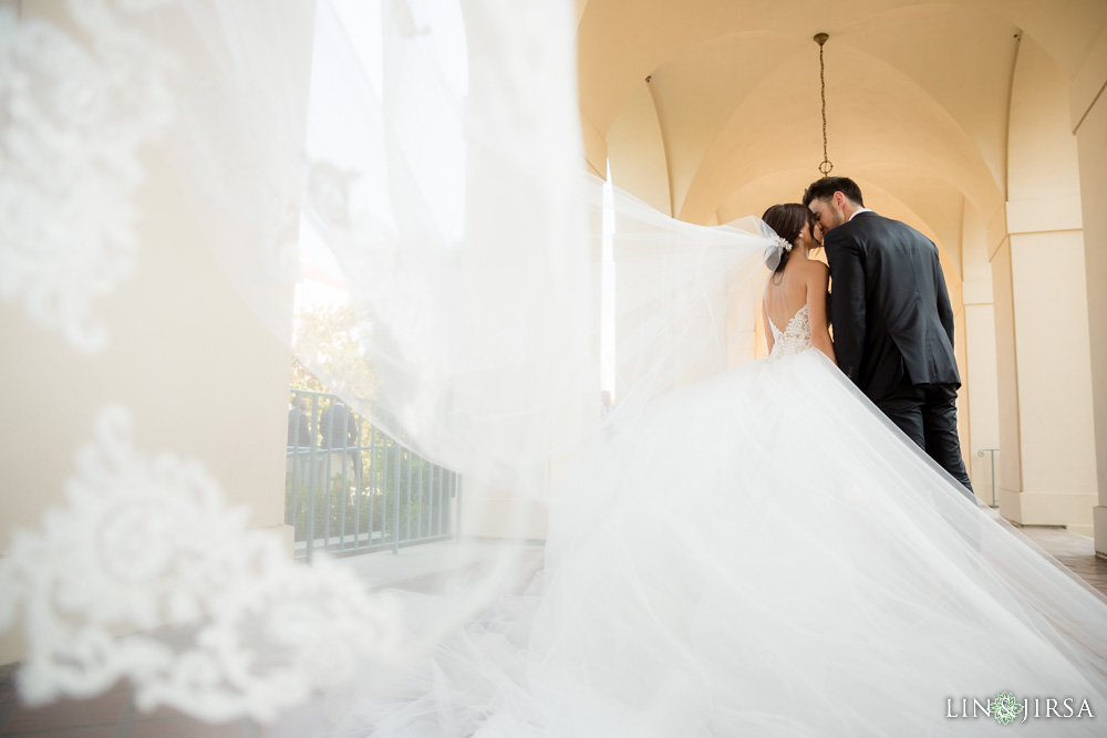 11Renaissance-Banquet-Hall-Los-Angeles-Wedding-Photography