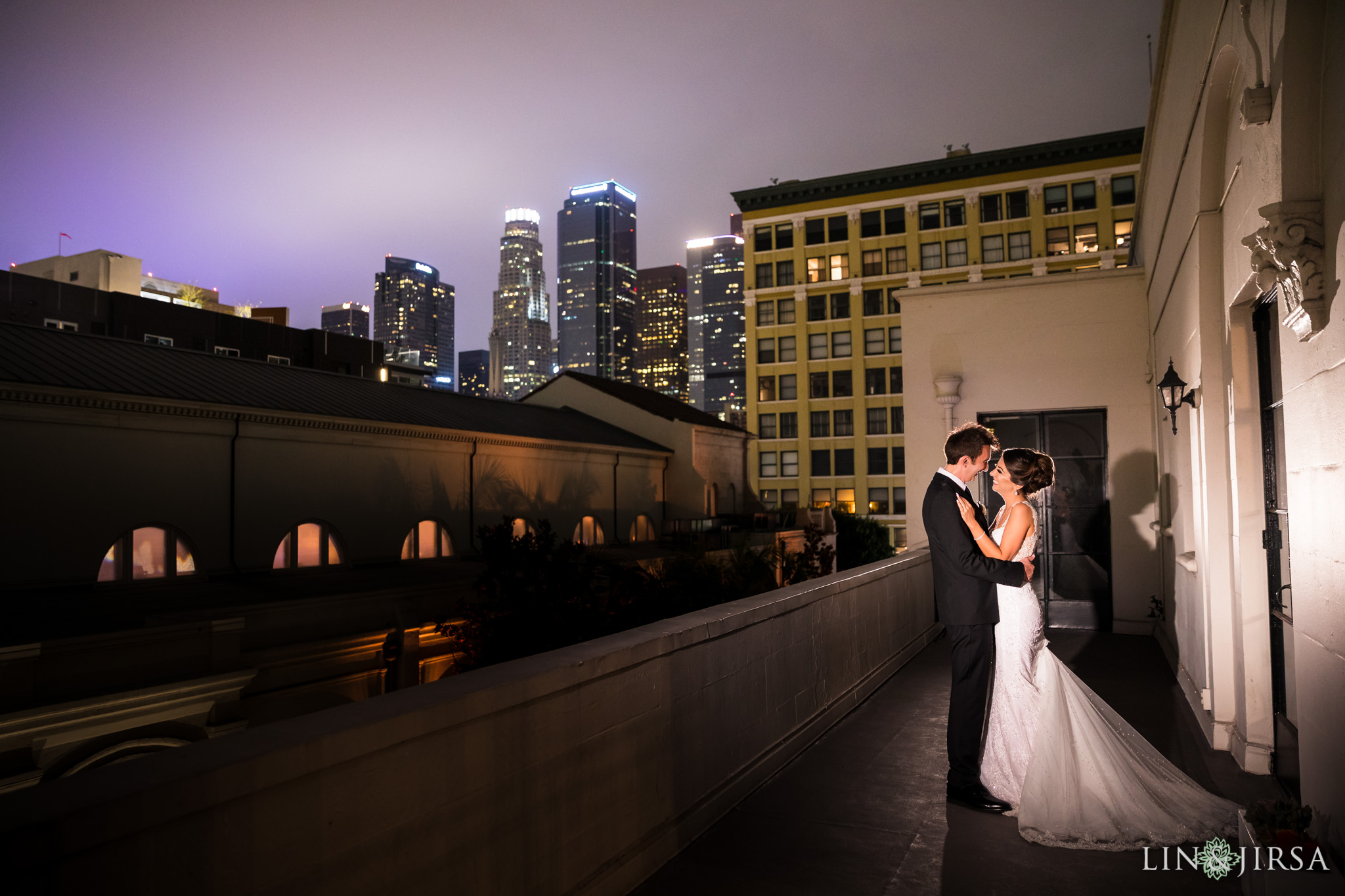 23 vibiana downtown los angeles night wedding photography