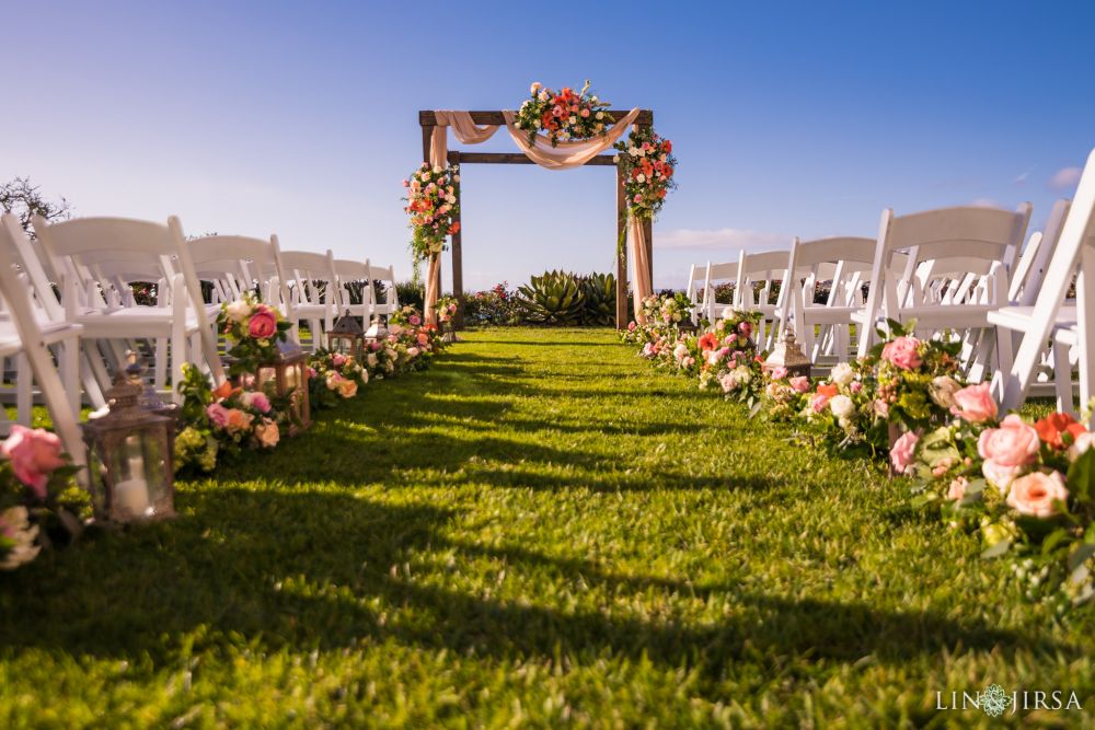 Ceremony Flowers Flower Allie Ritz Calrton Laguna Niguel Wedding Photography 1000x667