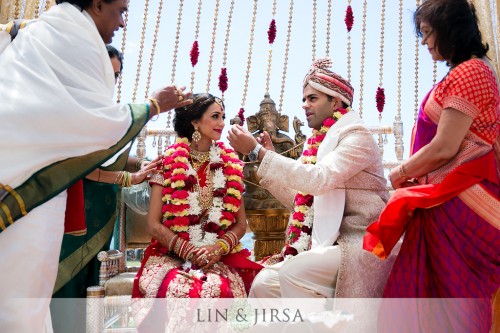mangalsutra-hindu-wedding-ritual