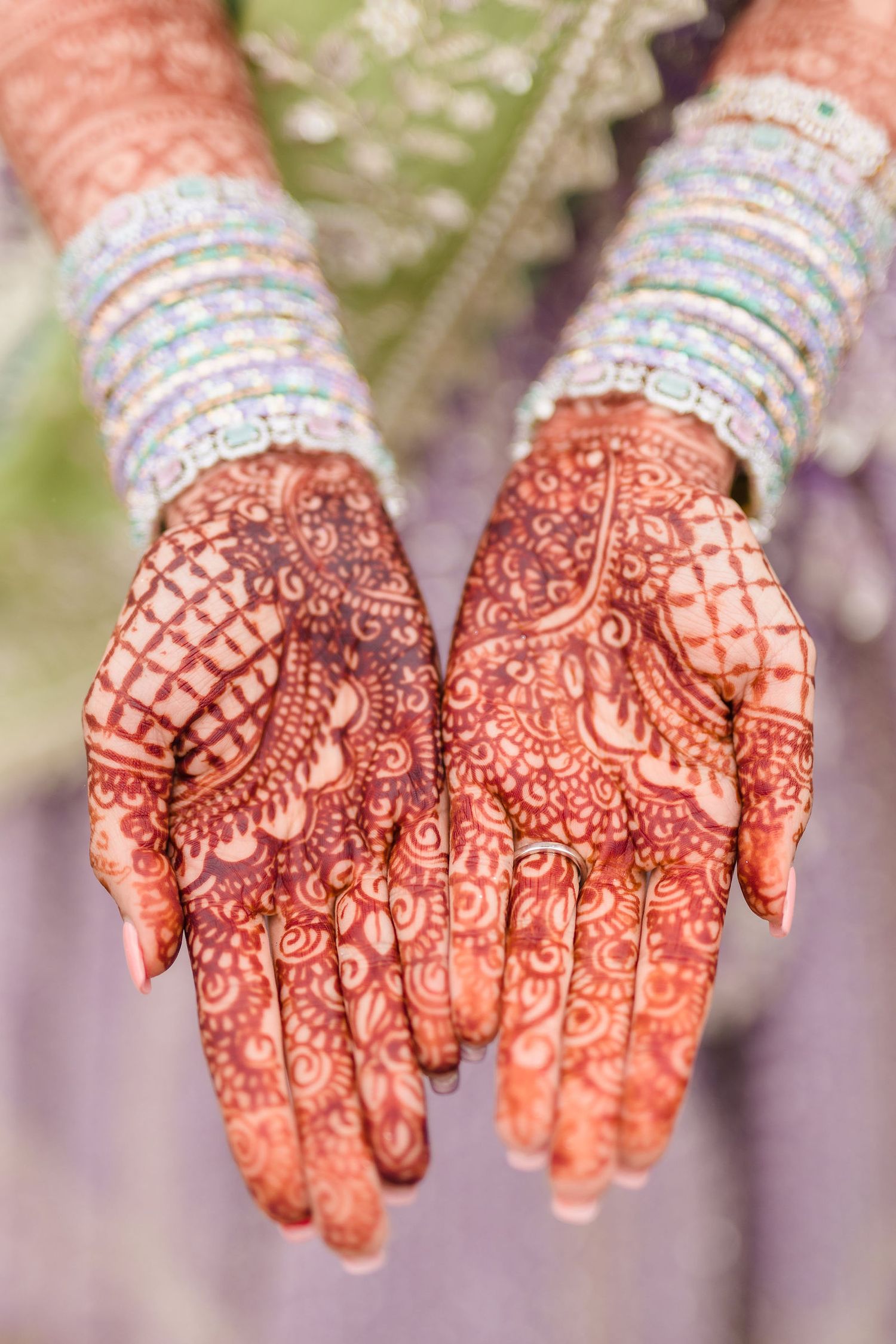 Quiet candid exchange between the bride and her mother at the Mehndi event