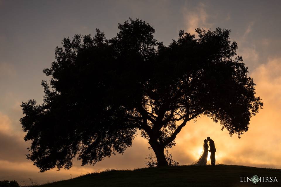 silhouette wedding photography sunset