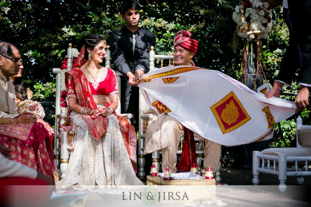 teresalla-unveiling-hindu-wedding